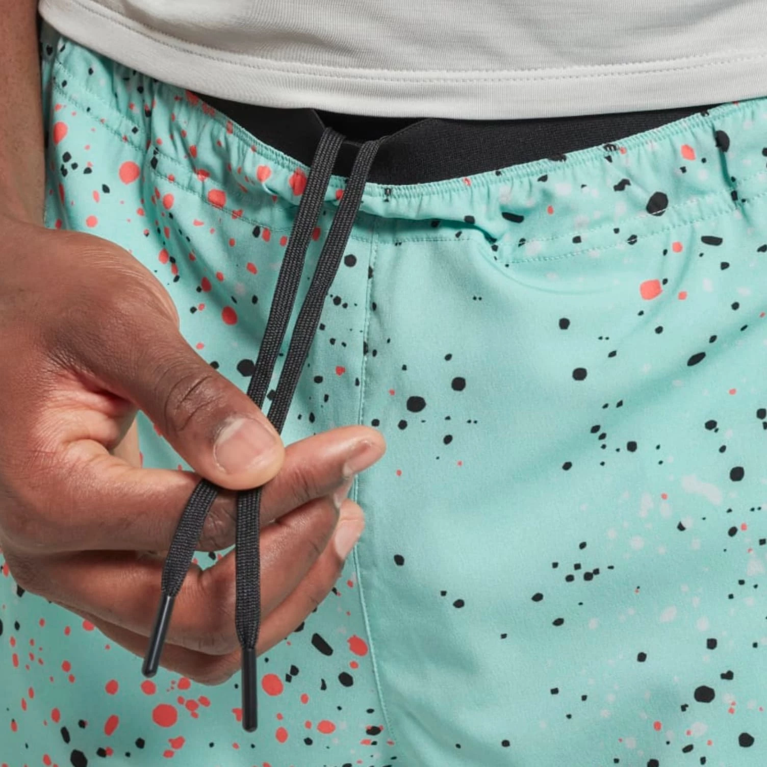 Reebok Men's Strength All Over Print Shorts - Image 4