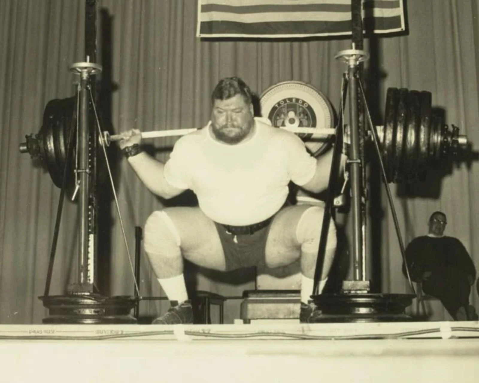 Rogue Fitness Rogue Breast Cancer Awareness “Don’t Weaken” T-Shirt - Image 2